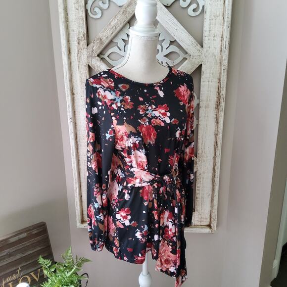 Due Time Maternity Long Sleeve Tie Front Tunic Top in Black Coral Floral - Picture 1 of 10